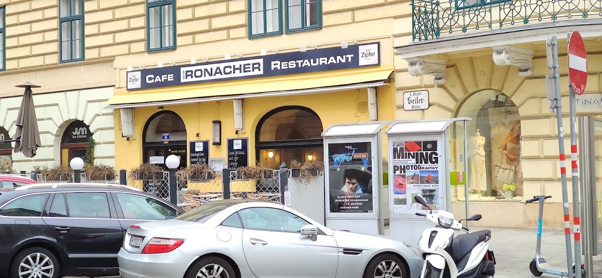 Cafe - Restaurant beim Ronacher